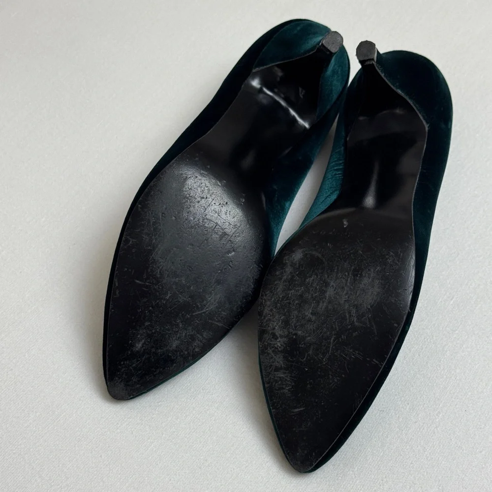 Vintage 90’s Coloriffics Emerald Green Velvet Heels Size 7.5 Classic Holiday